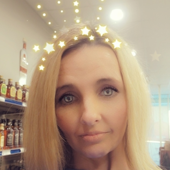 Meet your Posher, Lindsey - Picture 6 of 9